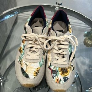 Veja vegan sneakers floral tropical print, grey suede retro casual unisex